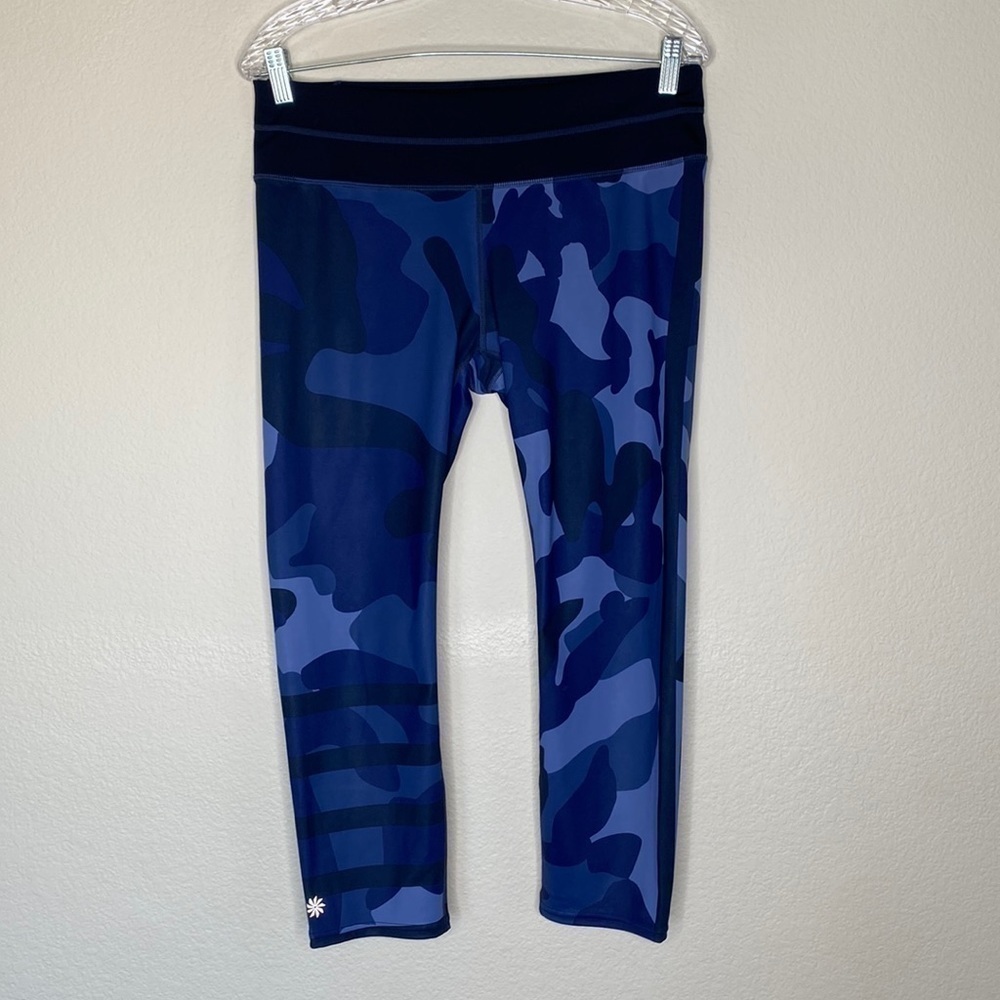 Athleta blue camo sonar leggings Sz large EUC